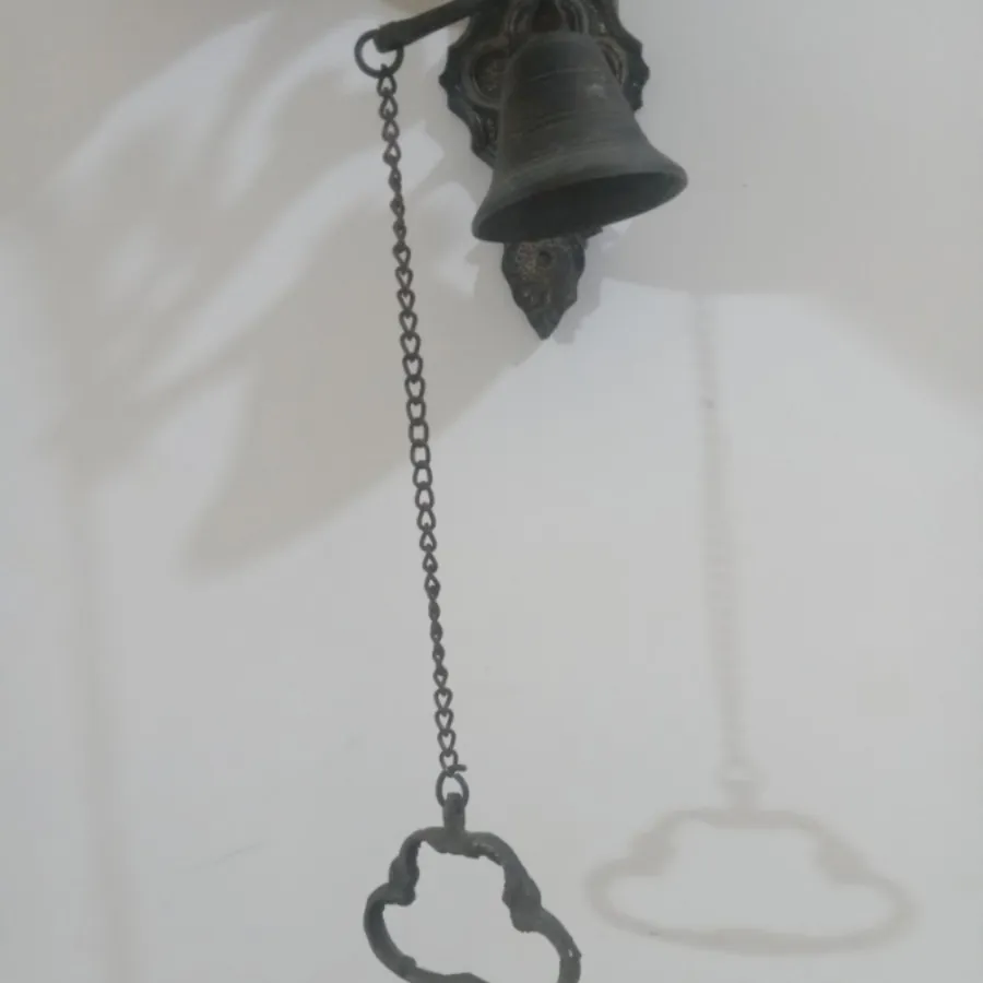 دیوار کوب زنگوله