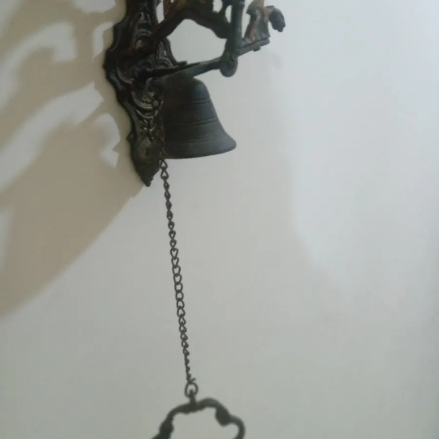دیوار کوب زنگوله