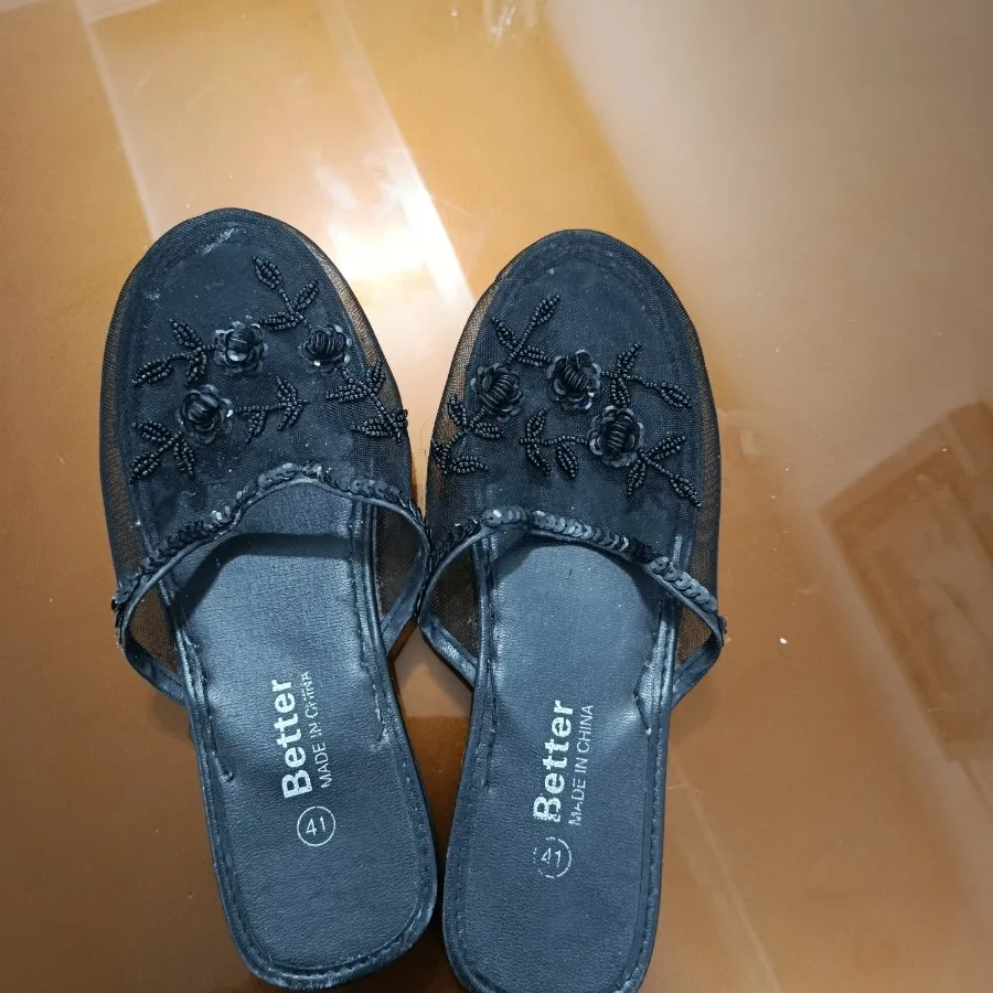 صندل های سنگ دوزی شده