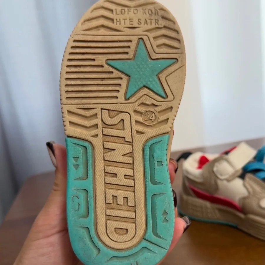 کتونی بچگانه