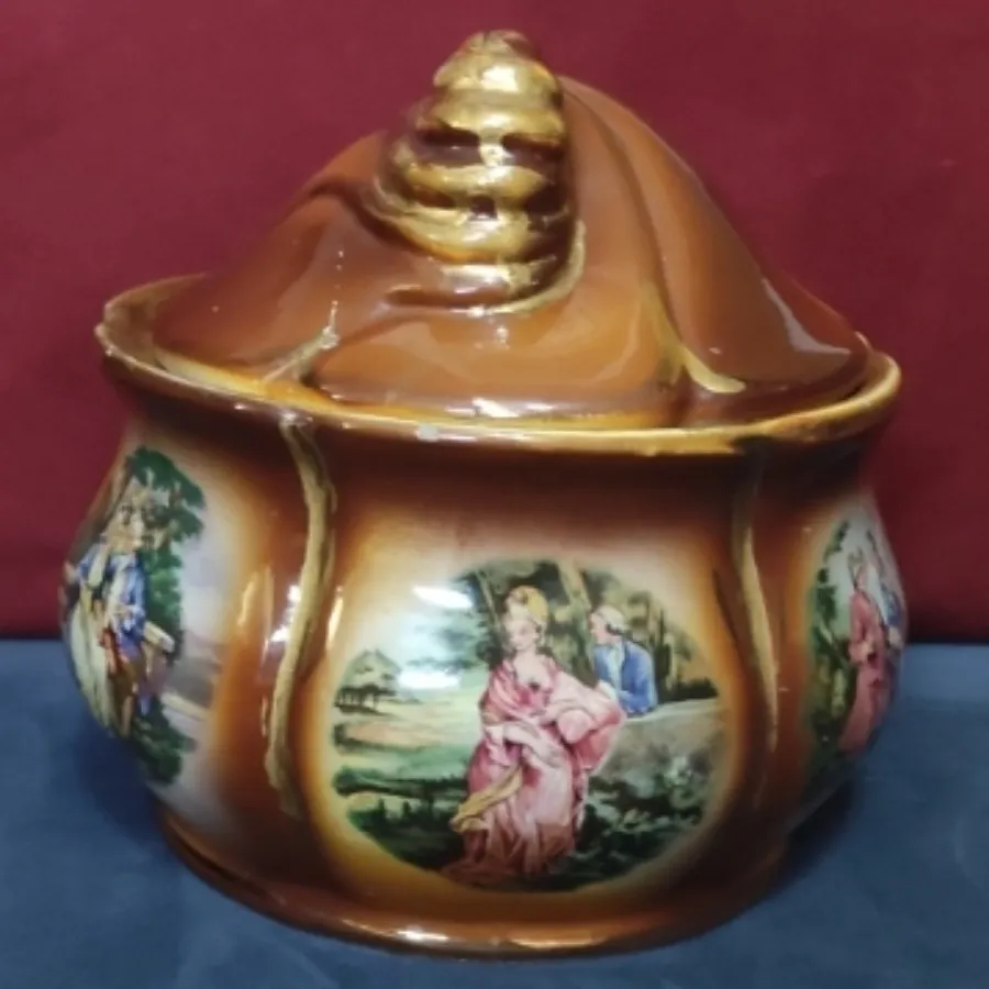 سوپ خوری، شکلاتخوری دنسی