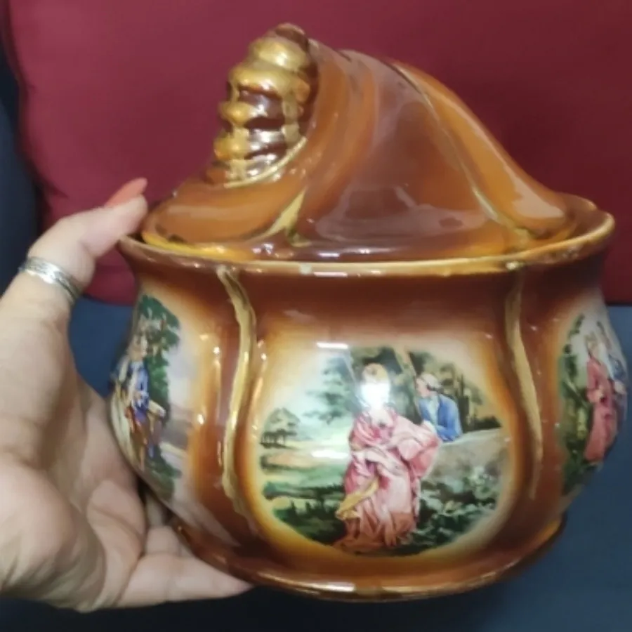 سوپ خوری، شکلاتخوری دنسی