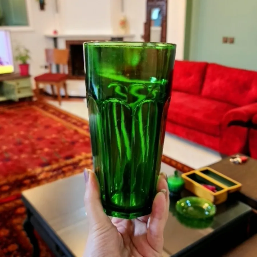 لیوان شربت خوری