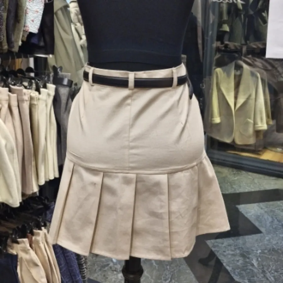 دامن کوتاه ماهی