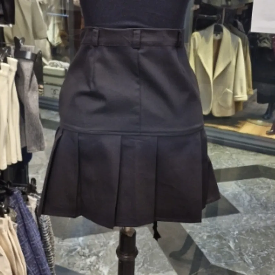 دامن کوتاه ماهی