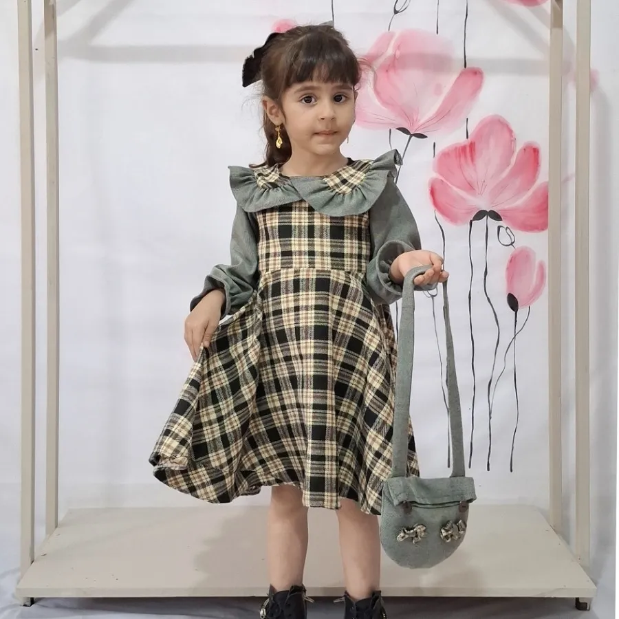 پیراهن دخترانه