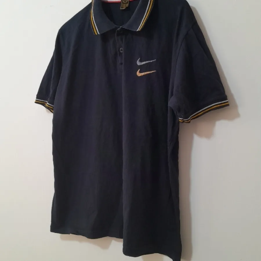 تیشرت یقه دار