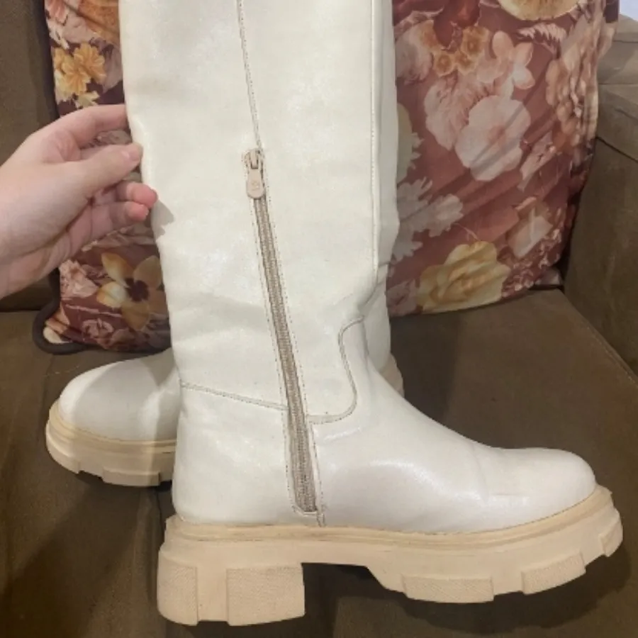 بوت بلند کرم