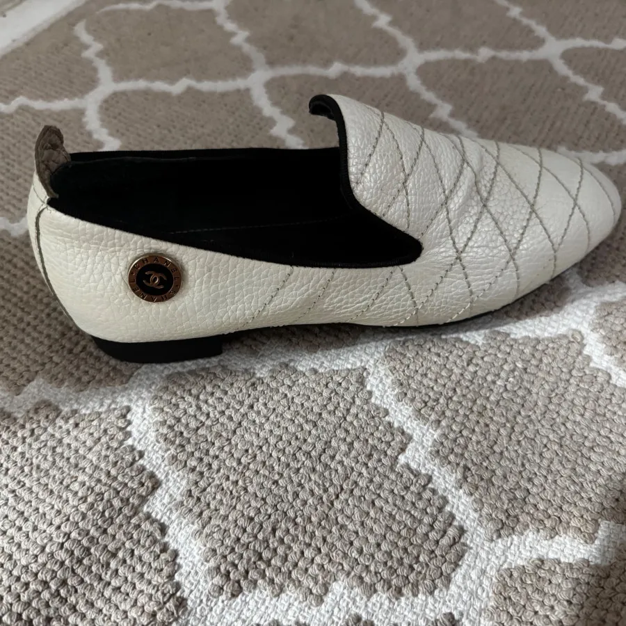 کالج شیری رنگ