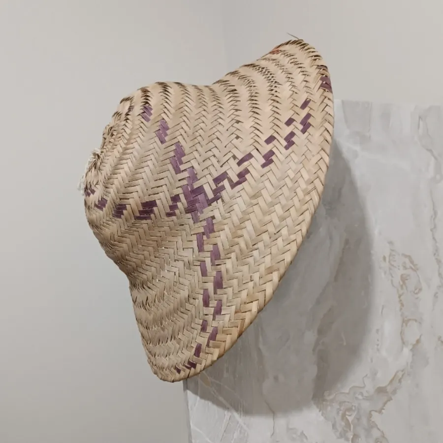 کلاه حصیری بزرگ