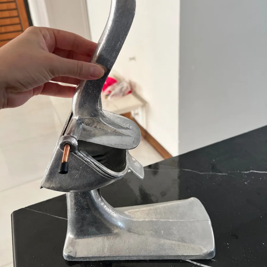 آب میوه گیری دستی