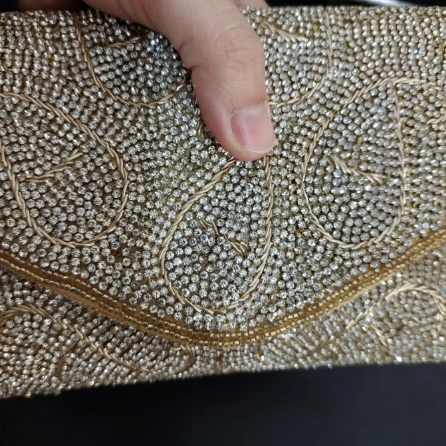 کیف مجلسی نگین دار طلایی