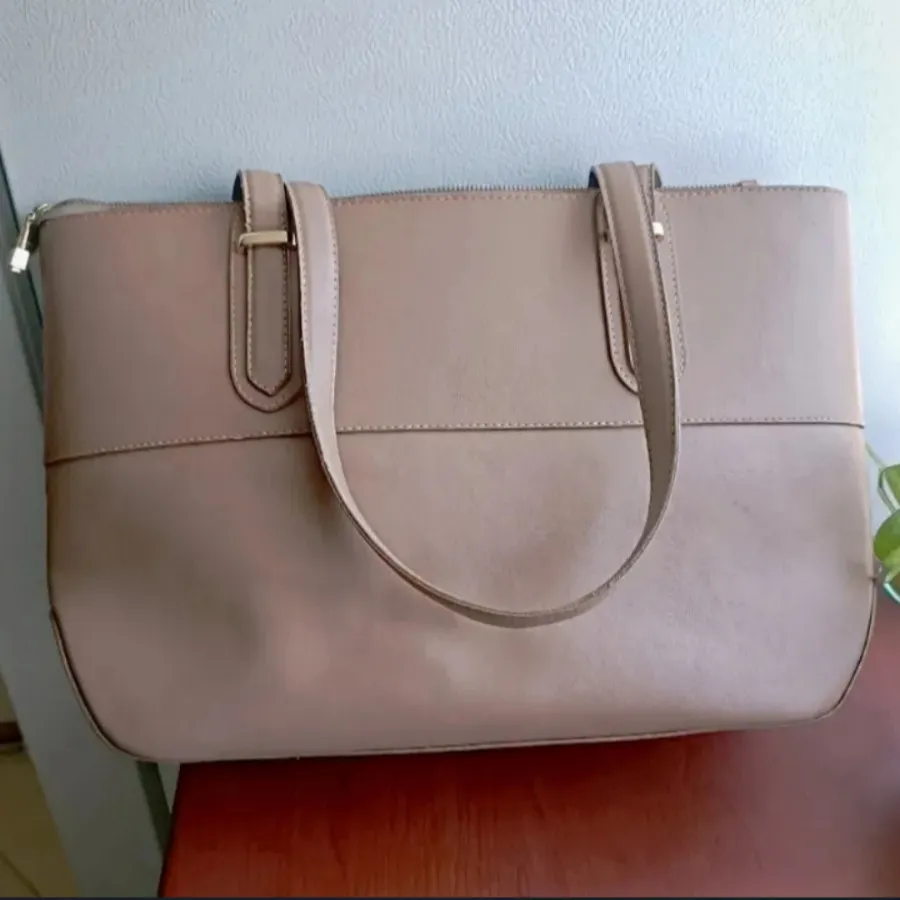 کیف چرم بوفالو سفید