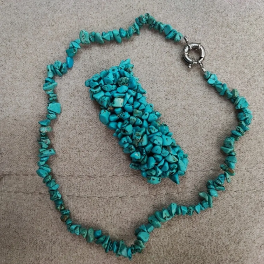 دستبند و گردنبند