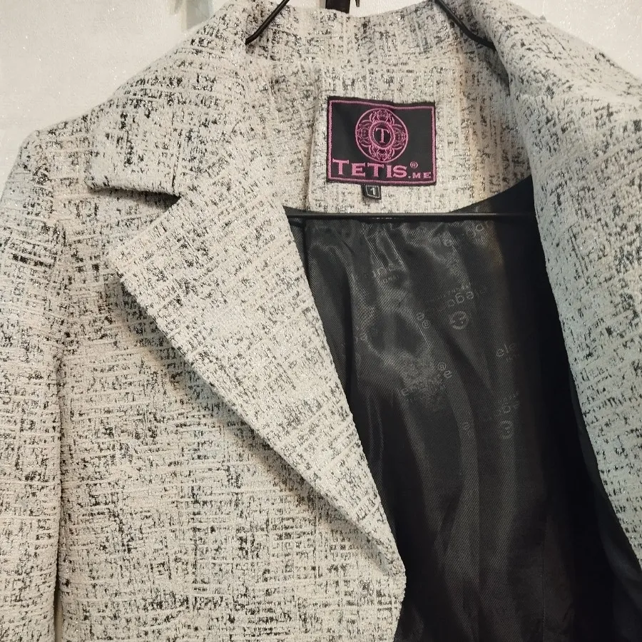 کت زیبای آستردار