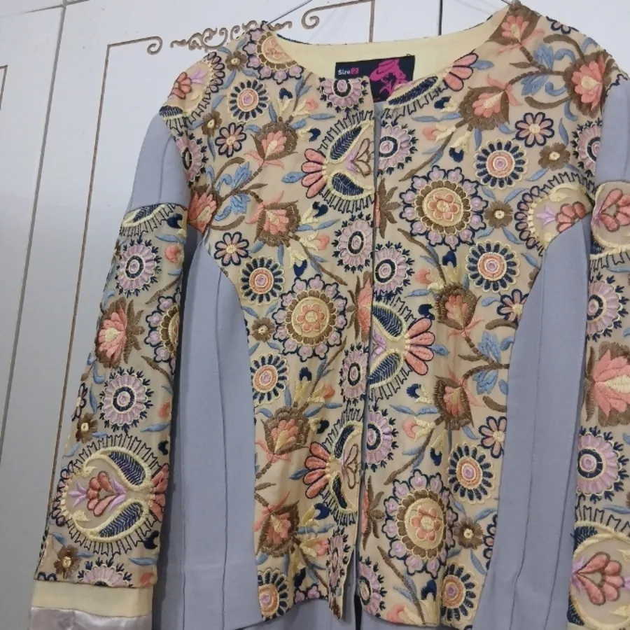 مانتو. تمام کلوش مجلسی