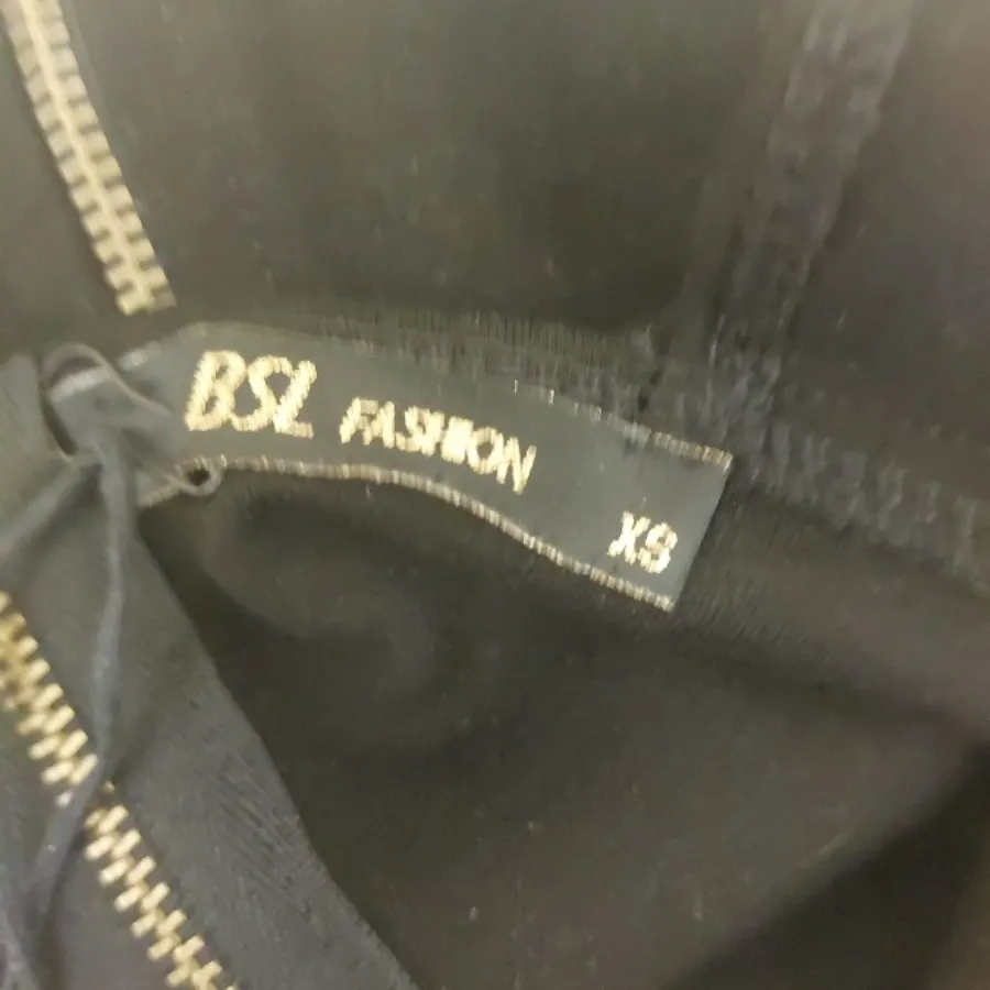 نیم تنه پشت زیپدار