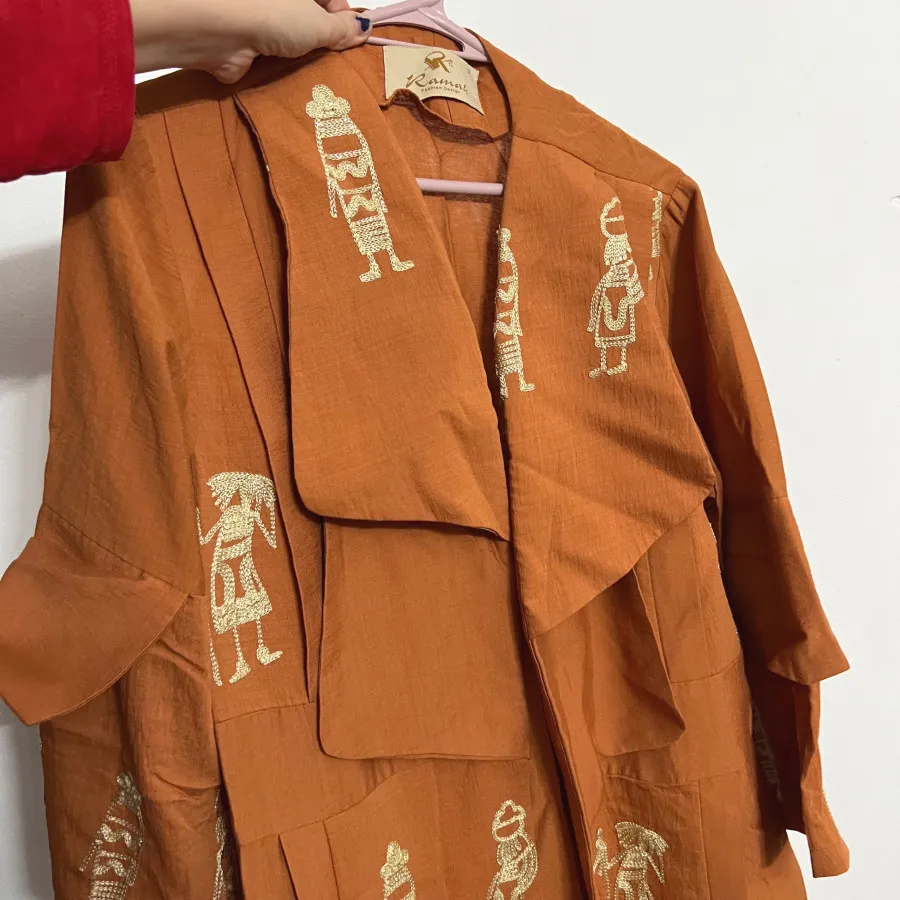 مانتو زیبا گلدوزی شده