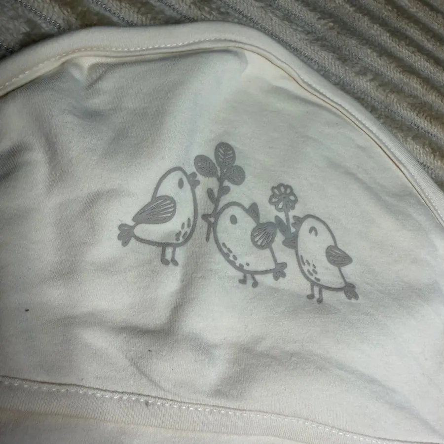 قنداق نوزادی کرمی