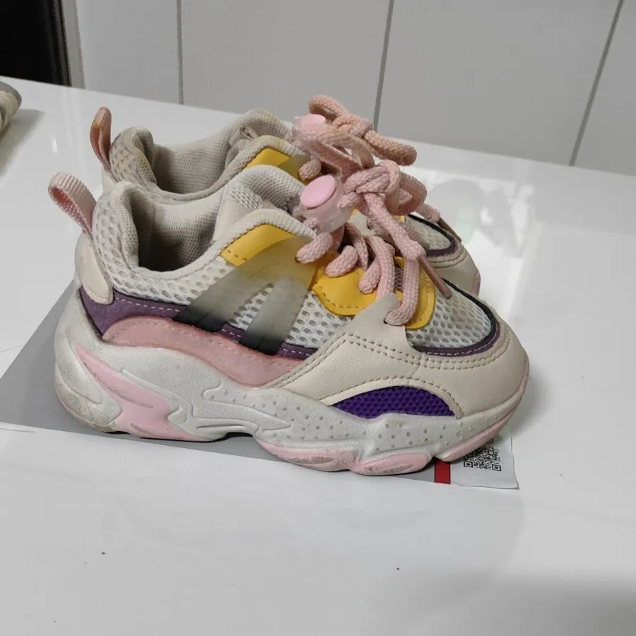 کتونی وارداتی