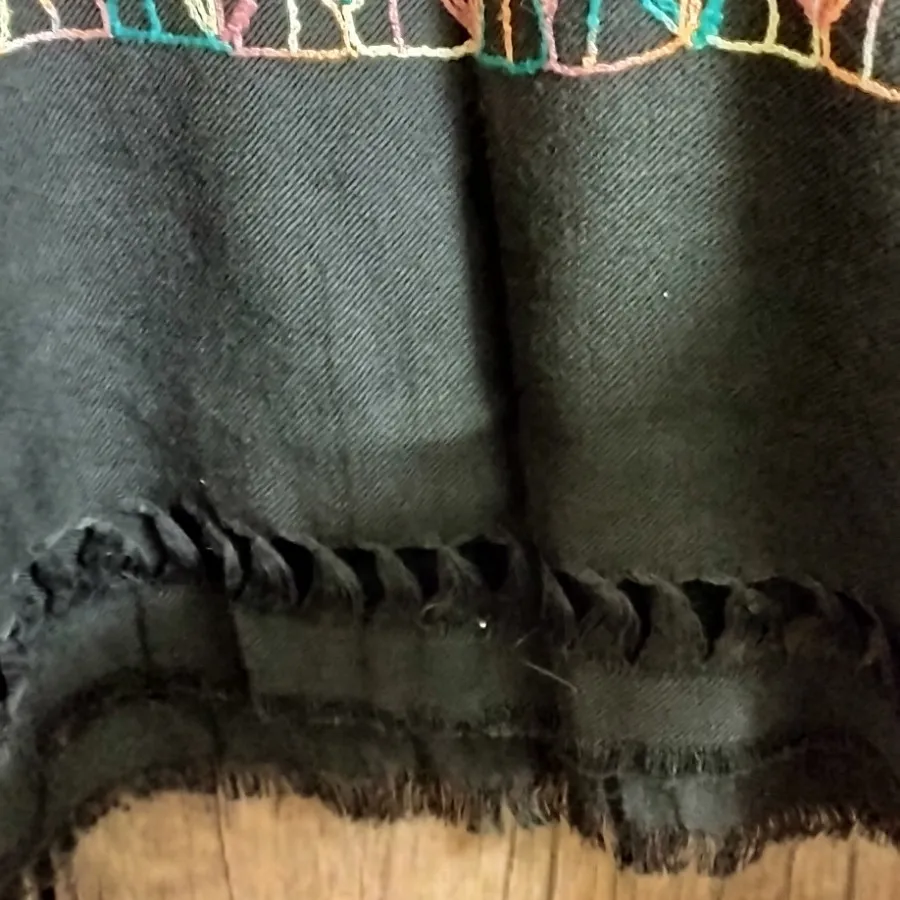 مانتو پانچ گلدوزی