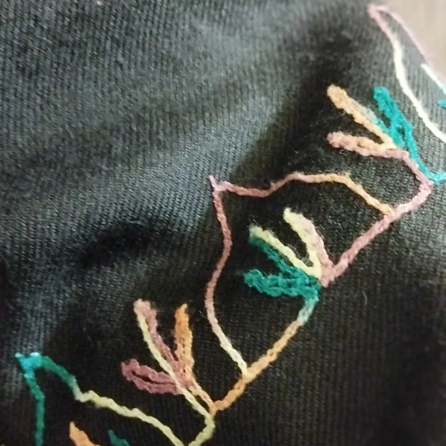 مانتو پانچ گلدوزی