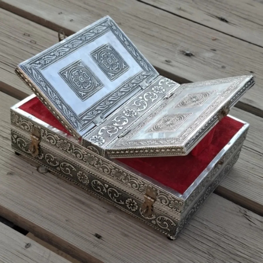 صندقچه  چوبی