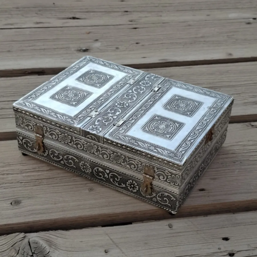 صندقچه  چوبی