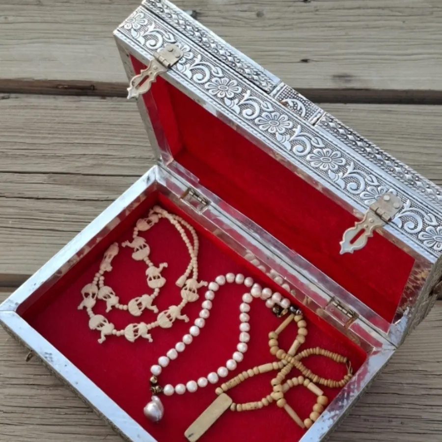 صندقچه  چوبی