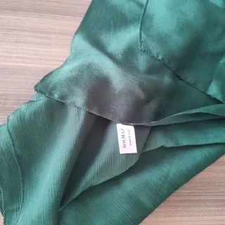 روسری براق مجلسی سبز