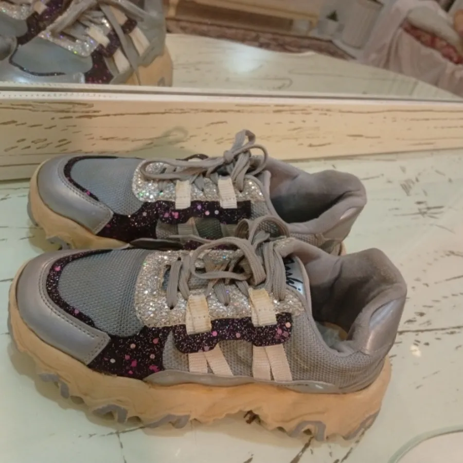 کتانی کتونی 38