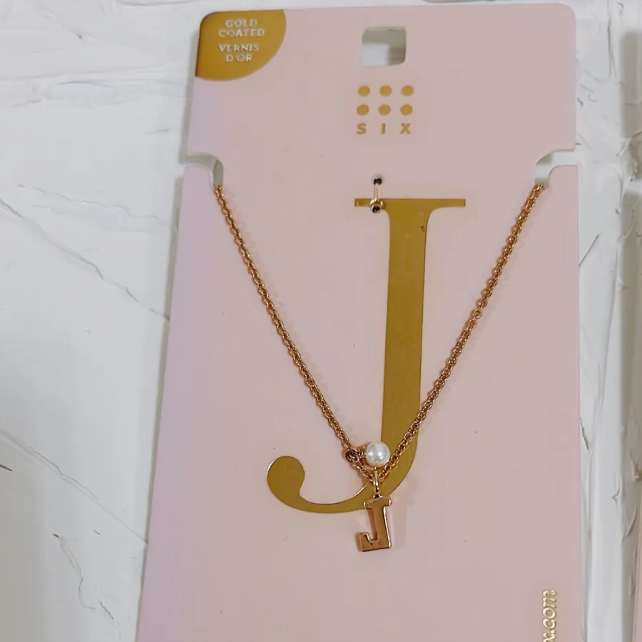 گردنبند حروف