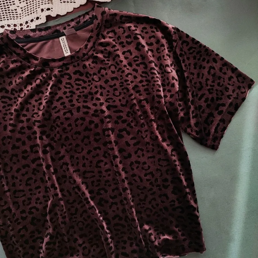 بلوز مخمل شرابی