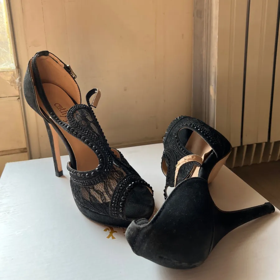 کفش مشکی پاشنه بلند مجلسی