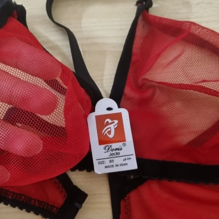 سوتین قرمز توری