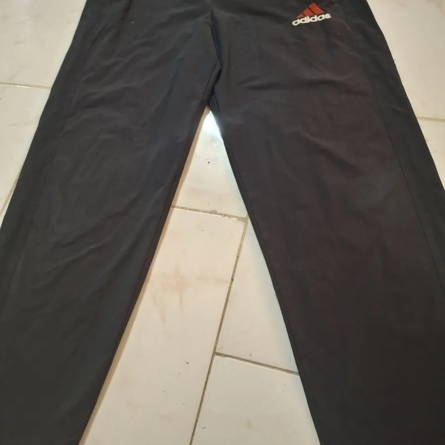 شلوار ورزشی