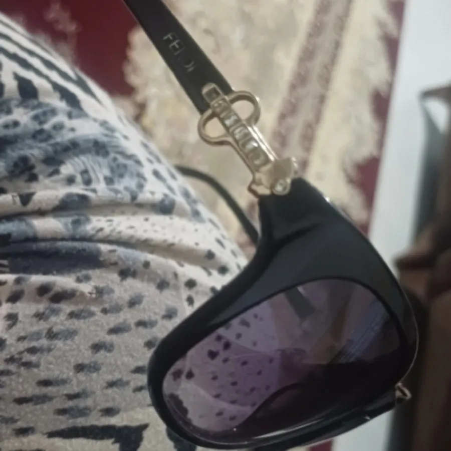 دوتا عینک دودی