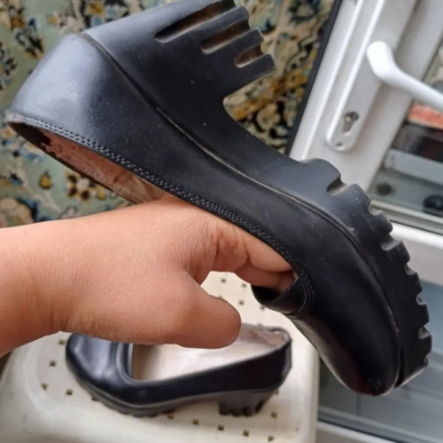 کفش پاشنه دار