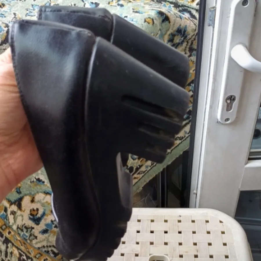 کفش پاشنه دار