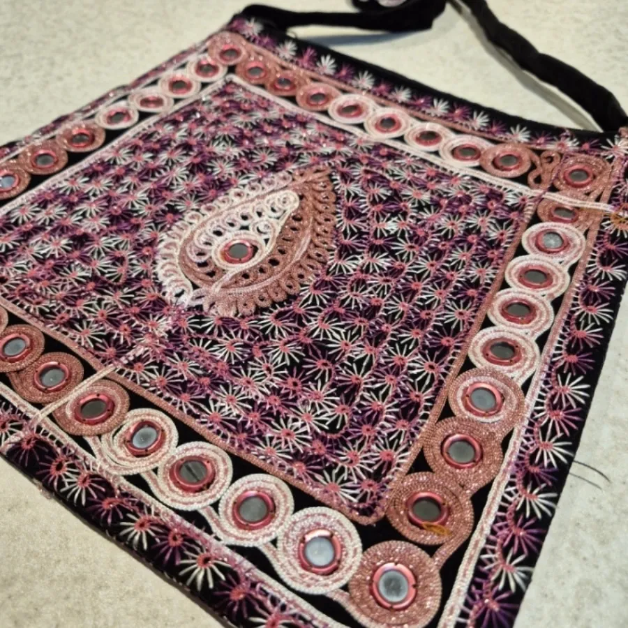 کیف سوزن دوزی