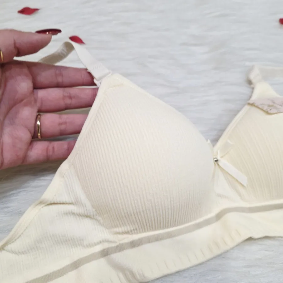 سوتین اسفنجی نازک