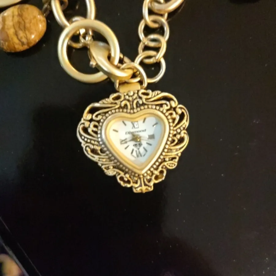 دستبند و ساعت