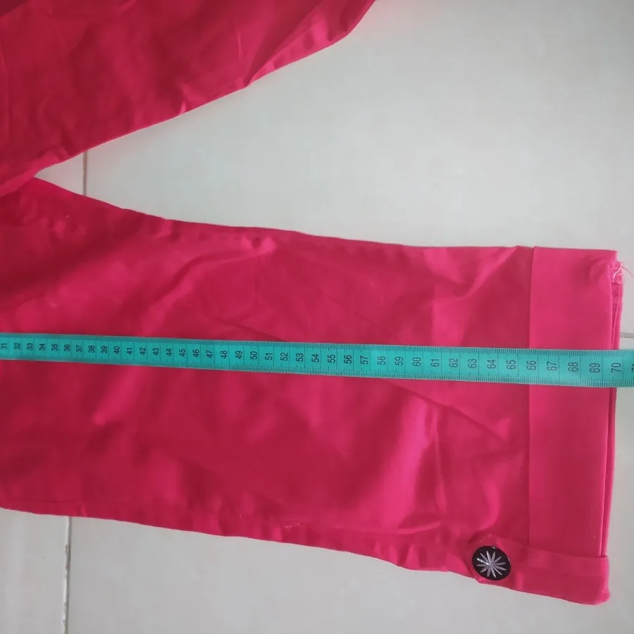 شلوارک قرمز کتان