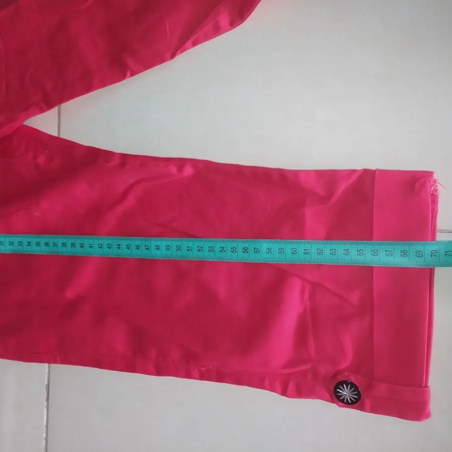 شلوارک قرمز کتان