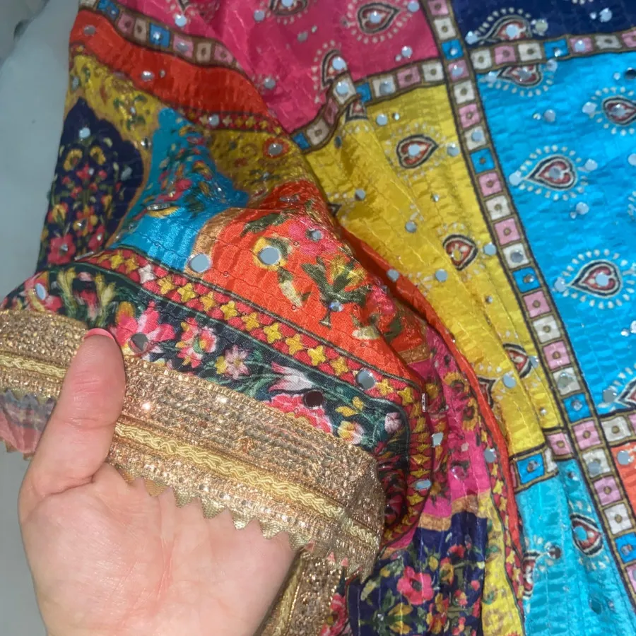 مانتو اینه کاری