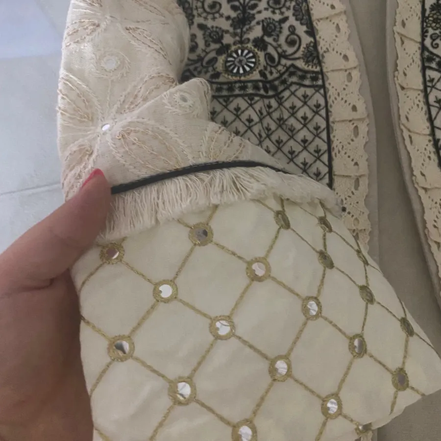 مانتو مزونی