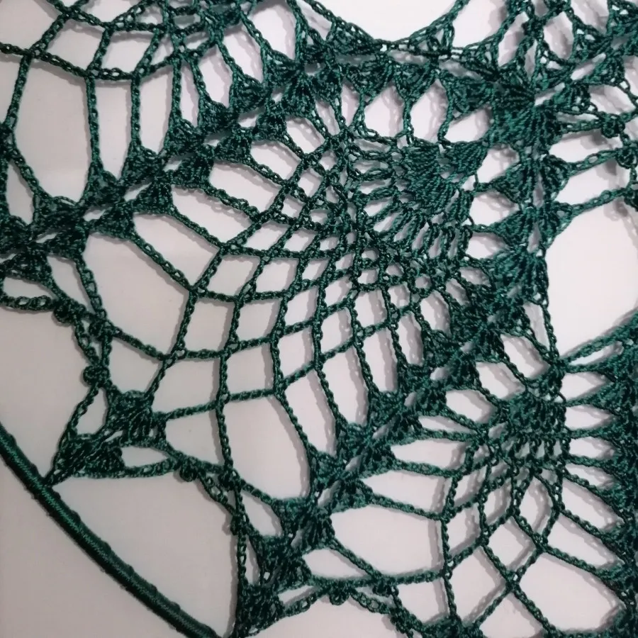 دیوارکوب قلاب بافی