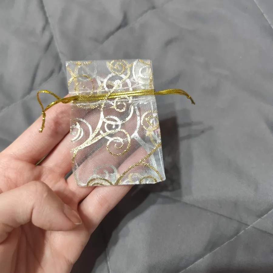 گوشواره طرح آلبالو