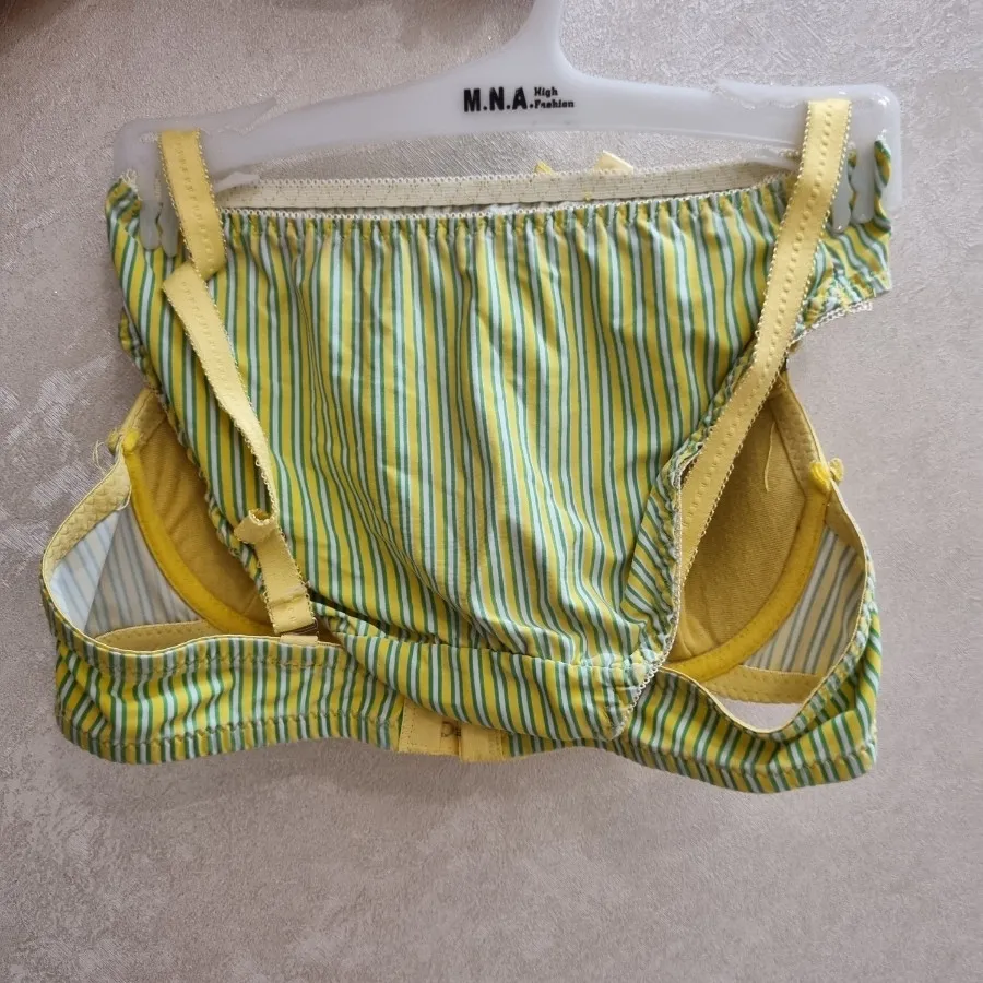 ست سوتین  و شورت