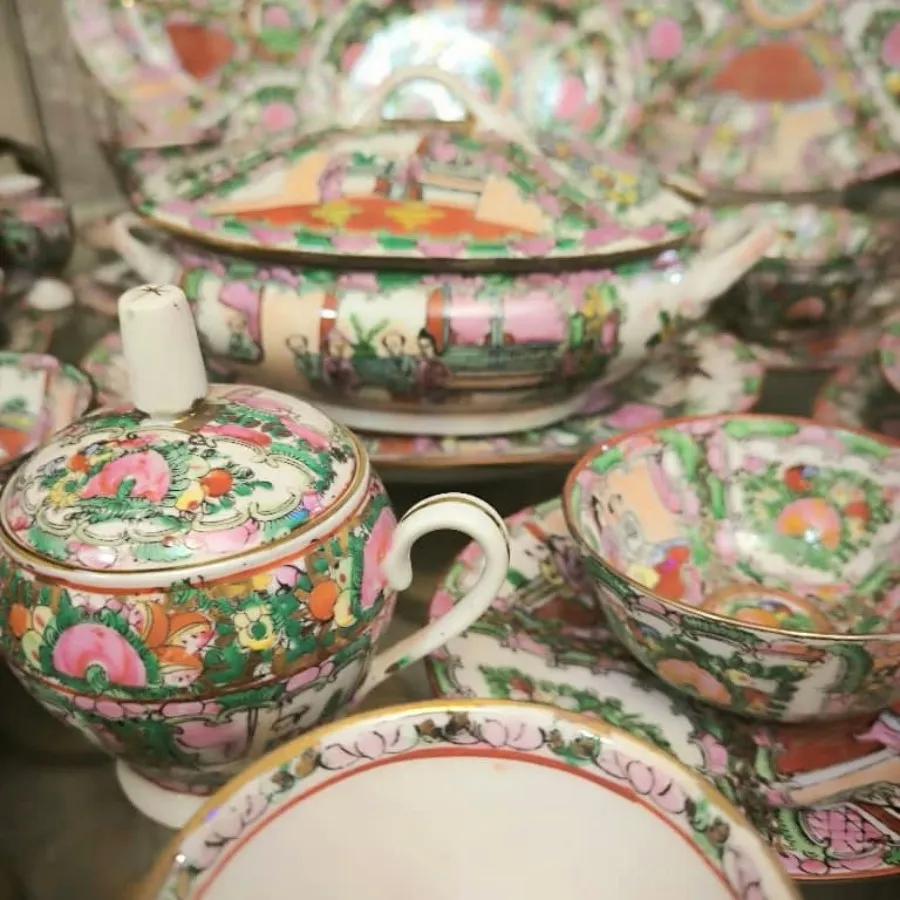 سرویس چینی گل مرغی